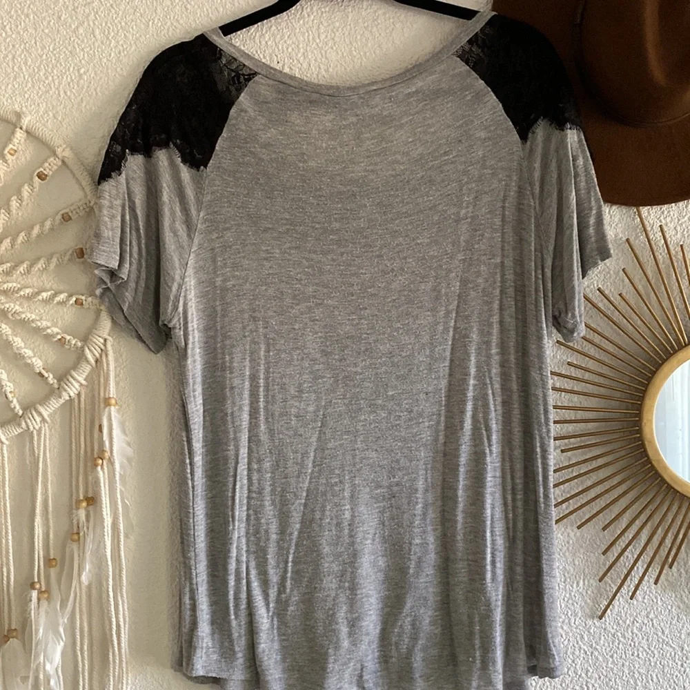 RED BY BKE • Pieced Lace Top • Large